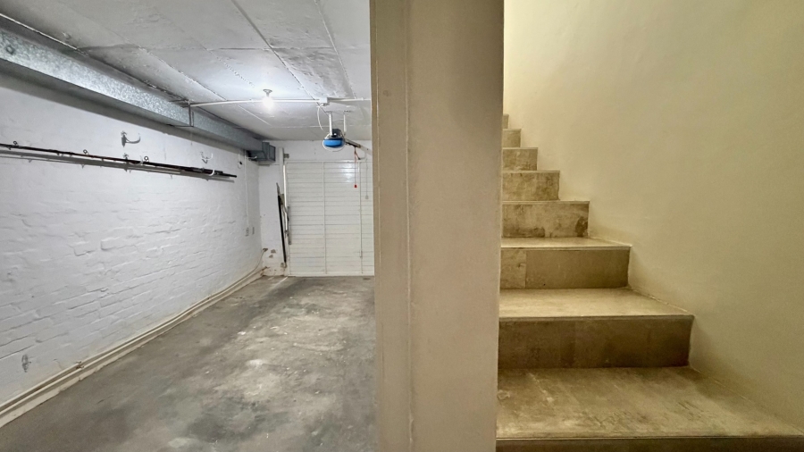 To Let 4 Bedroom Property for Rent in Gordons Bay Village Western Cape